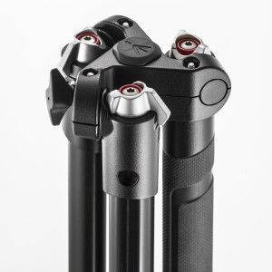 Manfrotto Befree Reise Stativ Klappmechanismus